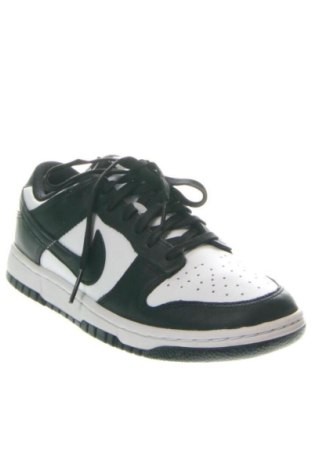 Damenschuhe Nike, Größe 40, Farbe Mehrfarbig, Preis 93,99 €