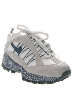 Дамски обувки Nike, Размер 36, Цвят Многоцветен, Цена 84,36 €