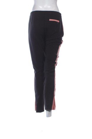 Дамски панталон Armani Exchange, Размер M, Цвят Многоцветен, Цена 98,30 €