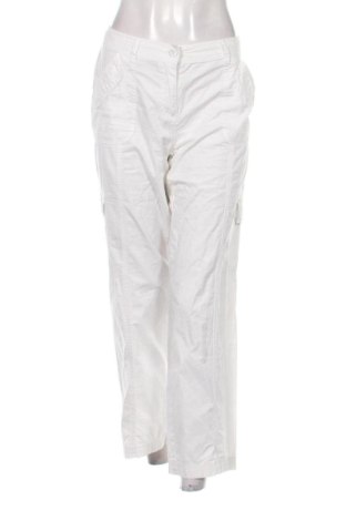 Damenhose Authentic Clothing Company, Größe L, Farbe Weiß, Preis 15,00 €