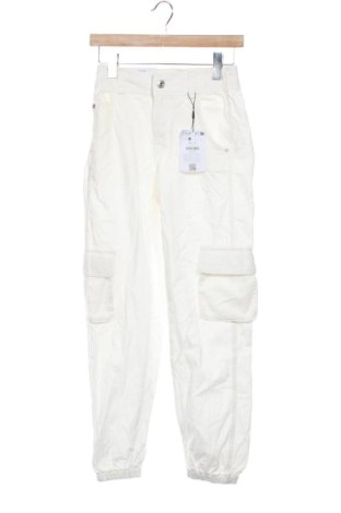 Дамски панталон Bershka, Размер XS, Цвят Бял, Цена 12,78 €