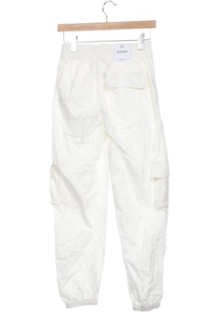 Дамски панталон Bershka, Размер XS, Цвят Бял, Цена 12,78 €