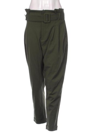 Damskie spodnie Bershka, Rozmiar L, Kolor Zielony, Cena 80,38 zł
