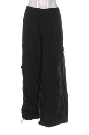 Damenhose Bershka, Größe XXL, Farbe Schwarz, Preis € 11,99
