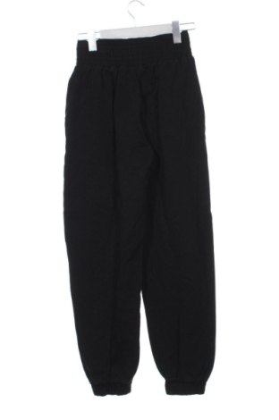 Damskie spodnie Bershka, Rozmiar XS, Kolor Czarny, Cena 44,24 zł