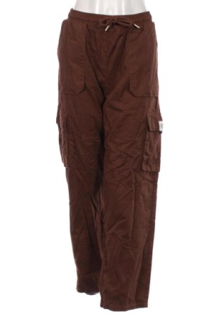 Damskie spodnie Boohoo, Rozmiar L, Kolor Brązowy, Cena 38,99 zł