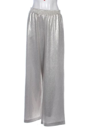 Damenhose Figaro, Größe M, Farbe Golden, Preis 16,00 €