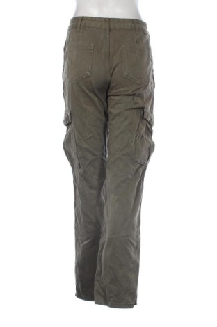 Damskie spodnie Pull&Bear, Rozmiar S, Kolor Zielony, Cena 78,99 zł