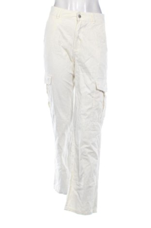 Damskie spodnie Pull&Bear, Rozmiar S, Kolor ecru, Cena 37,99 zł