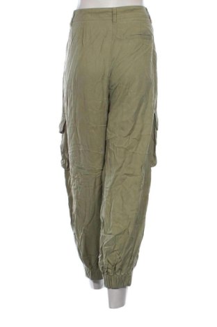 Damenhose United Colors Of Benetton, Größe M, Farbe Grün, Preis 27,99 €