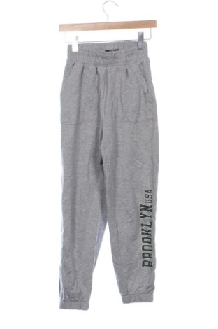 Damen Sporthose Bershka, Größe XS, Farbe Grau, Preis € 12,99