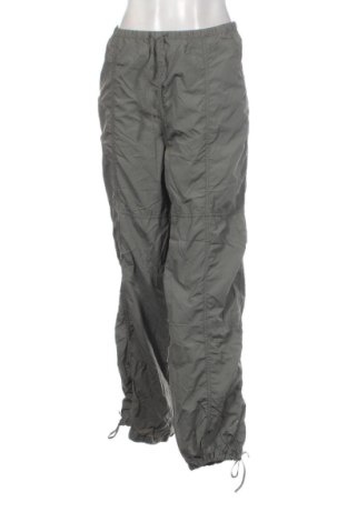 Damen Sporthose H&M Divided, Größe M, Farbe Grün, Preis € 10,99