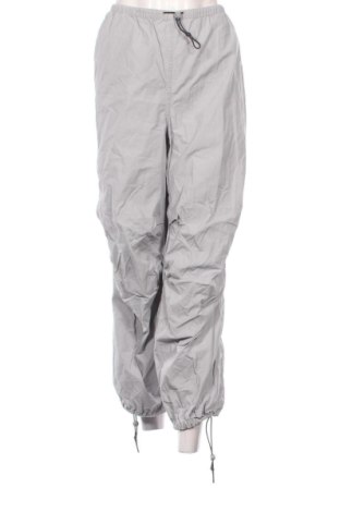 Damskie spodnie sportowe H&M Divided, Rozmiar M, Kolor Szary, Cena 53,58 zł