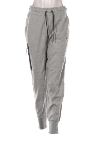 Dámské tepláky Nike, Velikost M, Barva Šedá, Cena  619,00 Kč