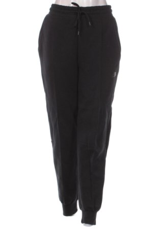 Pantaloni trening de femei Nike, Mărime M, Culoare Negru, Preț 129,99 Lei