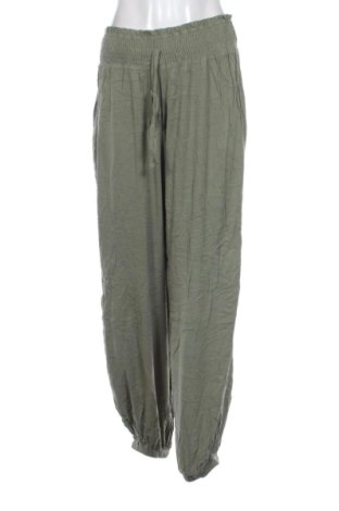 Дамско спортно долнище SHEIN, Размер M, Цвят Зелен, Цена 6,64 €