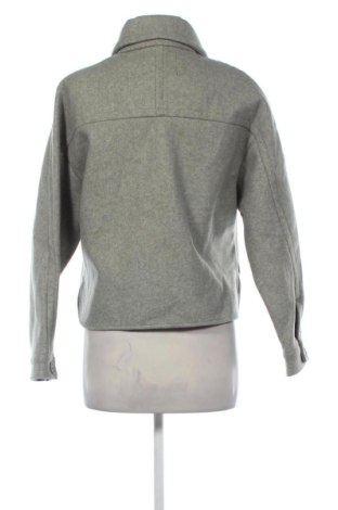 Дамско яке Stradivarius, Размер M, Цвят Зелен, Цена 25,05 €