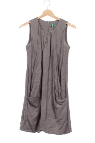 Dziecięca sukienka United Colors Of Benetton, Rozmiar 12-13y/ 158-164 cm, Kolor Szary, Cena 42,87 zł