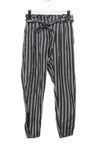 Kinderhose Lindex, Größe 12-13y/ 158-164 cm, Farbe Mehrfarbig, Preis € 7,99