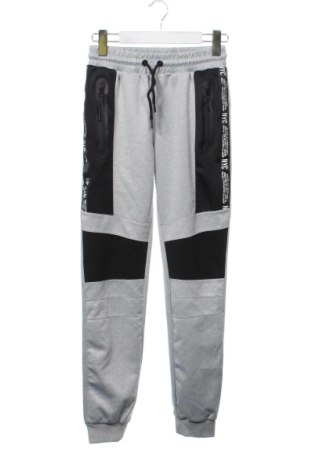 Detské tepláky Chapter, Veľkosť 12-13y/ 158-164 cm, Farba Sivá, Cena  9,95 €