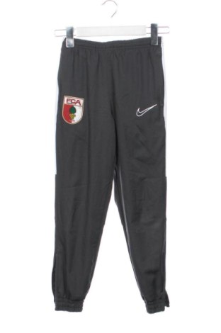 Παιδική κάτω φόρμα Nike, Μέγεθος 7-8y/ 128-134 εκ., Χρώμα Γκρί, Τιμή 19,99 €