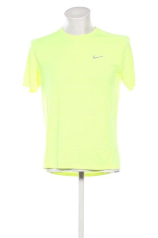 Tricou de bărbați Nike, Mărime M, Culoare Galben, Preț 92,99 Lei
