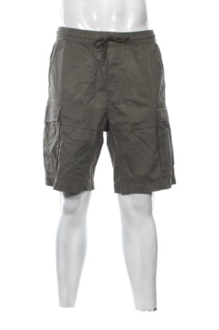 Ανδρικό κοντό παντελόνι H&M, Μέγεθος M, Χρώμα Πράσινο, Τιμή 17,99 €