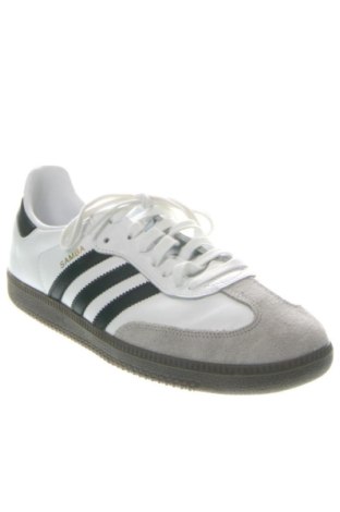 Férfi cipők
 Adidas, Méret 46, Szín Sokszínű, Ár 51 919 Ft