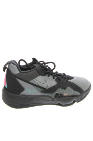 Încălțăminte bărbătească Air Jordan Nike, Mărime 41, Culoare Multicolor, Preț 579,99 Lei