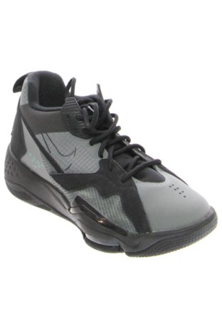 Încălțăminte bărbătească Air Jordan Nike, Mărime 41, Culoare Multicolor, Preț 579,99 Lei