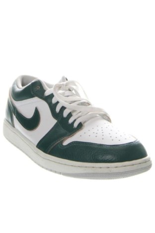 Încălțăminte bărbătească Air Jordan Nike, Mărime 44, Culoare Multicolor, Preț 744,99 Lei