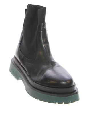 Férfi cipők
 Inuovo, Méret 41, Szín Fekete, Ár 39 919 Ft