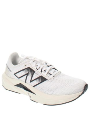 Férfi cipők
 New Balance, Méret 42, Szín Fehér, Ár 51 919 Ft