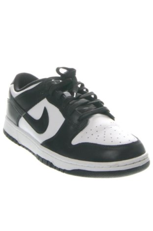 Férfi cipők
 Nike, Méret 45, Szín Sokszínű, Ár 41 629 Ft