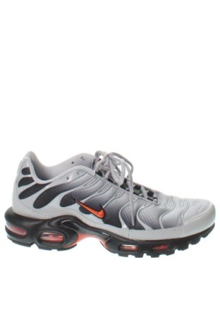 Férfi cipők
 Nike, Méret 42, Szín Sokszínű, Ár 51 919 Ft