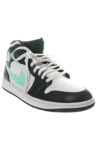 Férfi cipők
 Nike, Méret 44, Szín Sokszínű, Ár 51 919 Ft