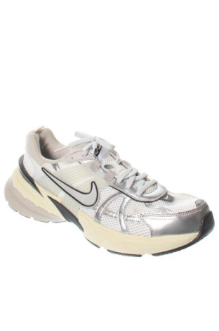 Férfi cipők
 Nike, Méret 43, Szín Sokszínű, Ár 41 629 Ft