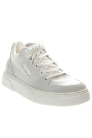 Férfi cipők
 Steve Madden, Méret 43, Szín Fehér, Ár 51 919 Ft