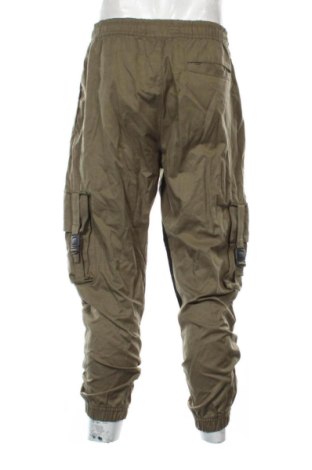 Herrenhose Bershka, Größe L, Farbe Grün, Preis € 26,99