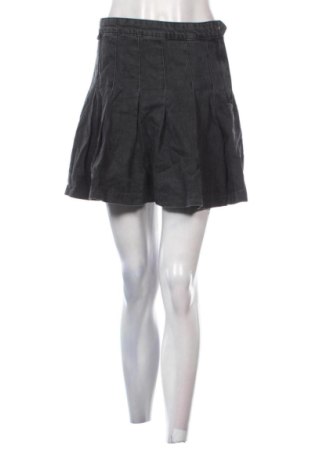 Пола H&M Divided, Размер M, Цвят Черен, Цена 15,33 €