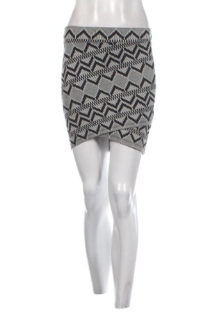 Пола Stradivarius, Размер S, Цвят Многоцветен, Цена 10,22 €