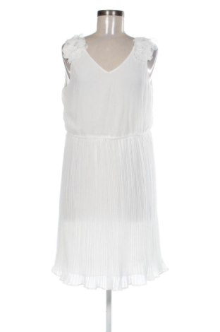 Kleid B.Young, Größe M, Farbe Ecru, Preis € 11,00