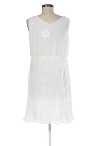 Kleid B.Young, Größe M, Farbe Ecru, Preis € 11,00