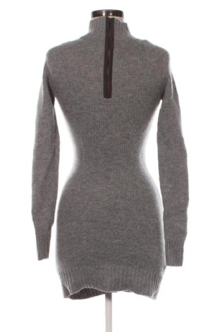 Kleid BCBG Max Azria, Größe XS, Farbe Grau, Preis € 35,99