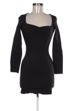 Sukienka Bershka, Rozmiar XS, Kolor Czarny, Cena 94,99 zł