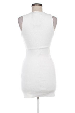 Šaty  Bershka, Veľkosť L, Farba Biela, Cena  32,00 €