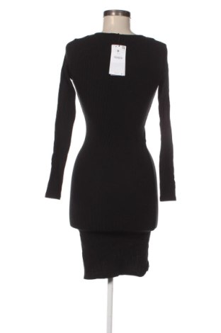 Рокля Bershka, Размер S, Цвят Черен, Цена 12,78 €