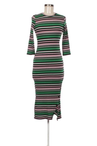 Рокля Bershka, Размер S, Цвят Многоцветен, Цена 9,20 €