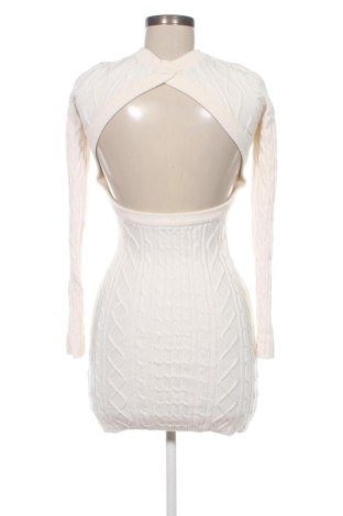Kleid Bershka, Größe S, Farbe Weiß, Preis € 10,99