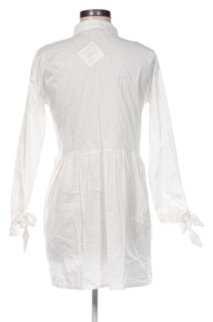 Рокля Boohoo, Размер M, Цвят Бял, Цена 24,55 €